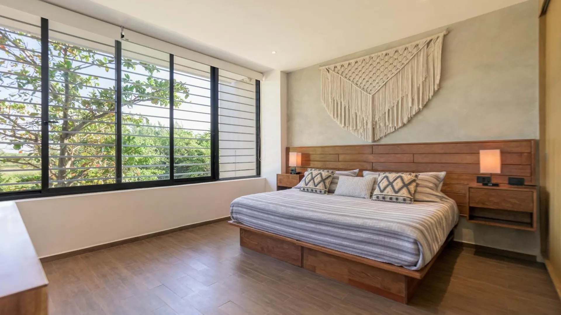 Modern Condo 200M From Beach & 5Th Ave Playa del Carmen Appartamento