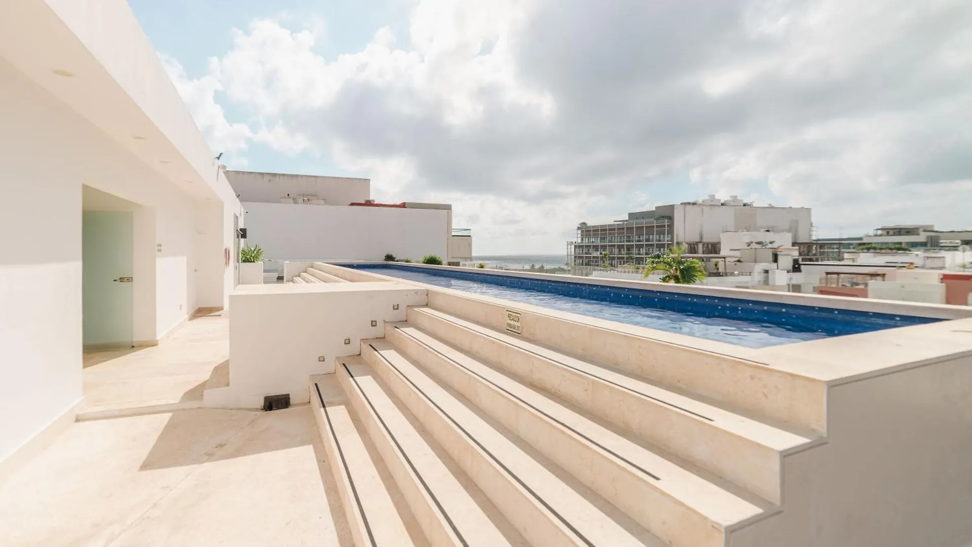Modern Condo 200M From Beach & 5Th Ave Playa del Carmen