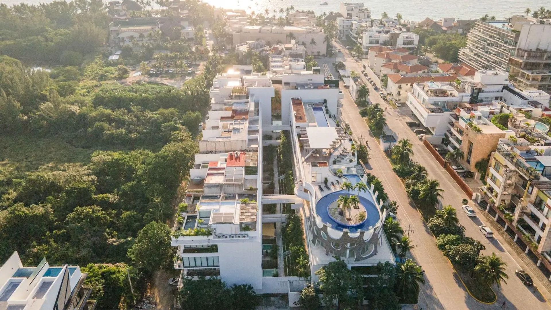 Modern Condo 200M From Beach & 5Th Ave Playa del Carmen