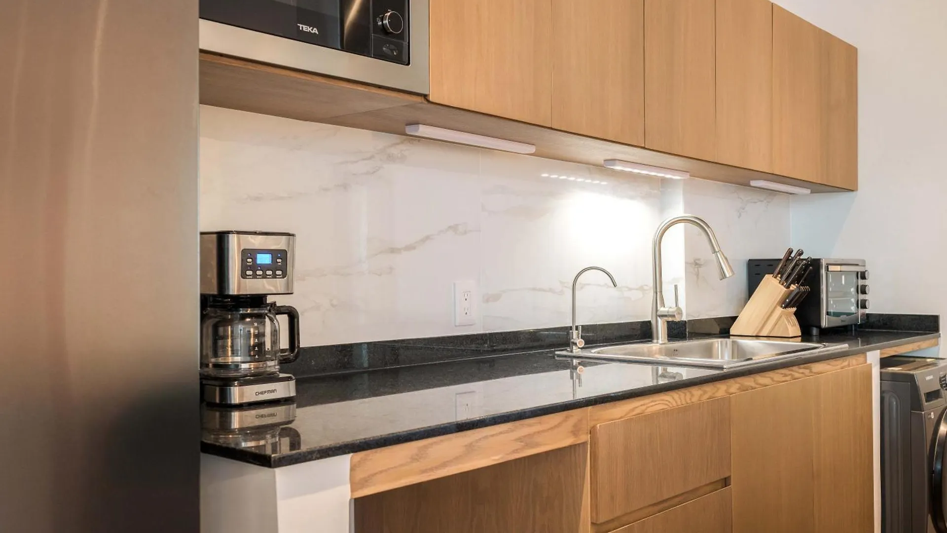 Modern Condo 200M From Beach & 5Th Ave Playa del Carmen