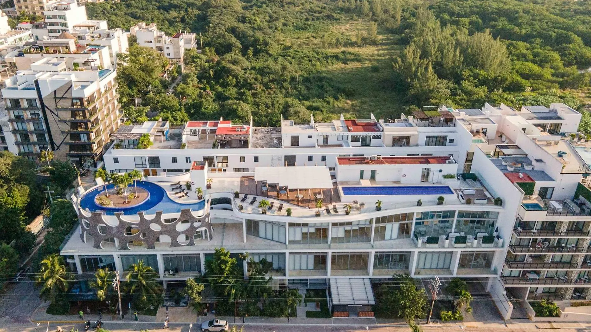 Modern Condo 200M From Beach & 5Th Ave Playa del Carmen Apartment