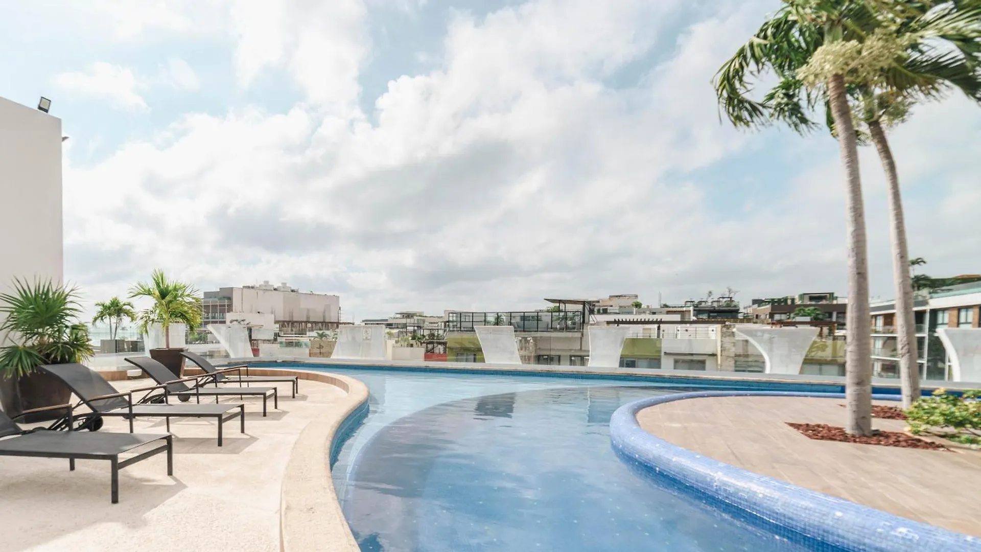 Modern Condo 200M From Beach & 5Th Ave Playa del Carmen